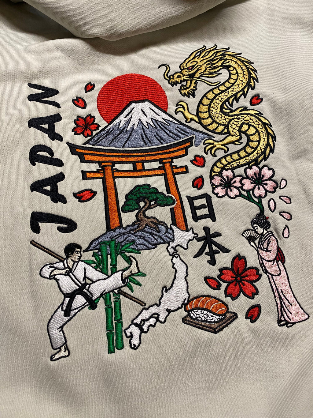 BeeStitch Hoodie JAPAN Style - Cement mit Bestickungen